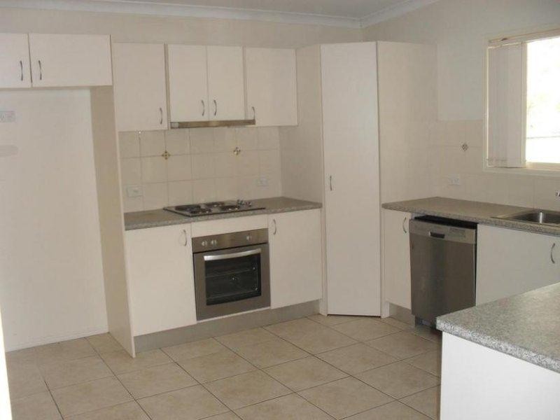 16 Nugent Street, Macleay Island QLD 4184