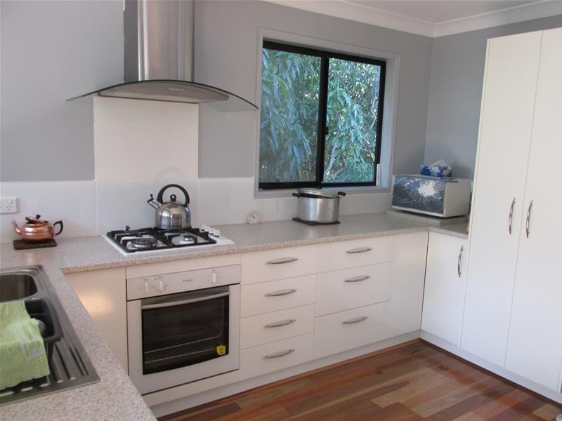 15 Alexander Street, Macleay Island QLD 4184