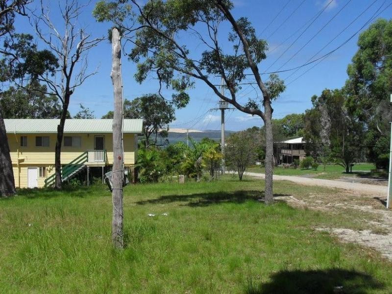 25 Tukkeri Street, Macleay Island QLD 4184