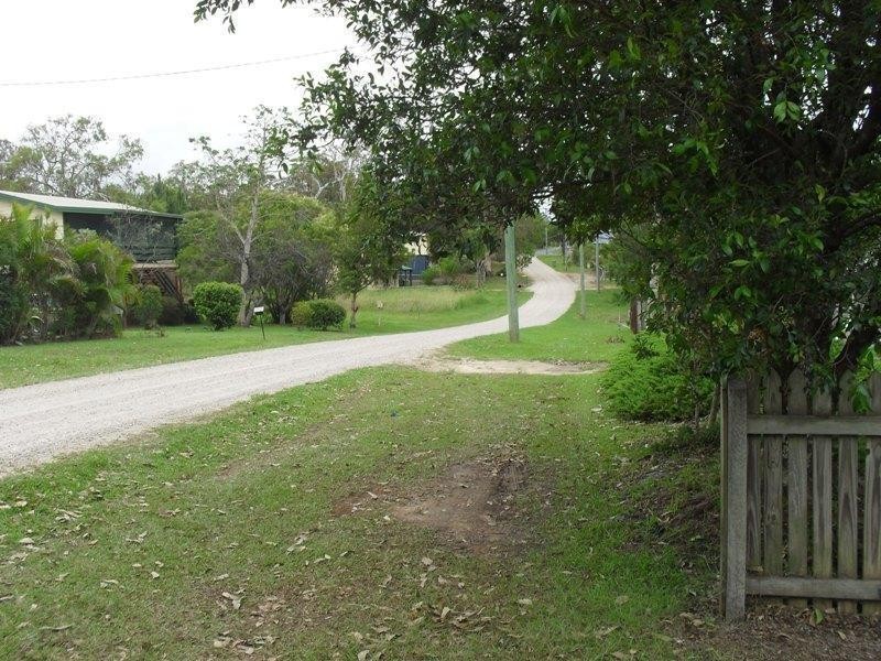 69 Scotts Road, Macleay Island QLD 4184