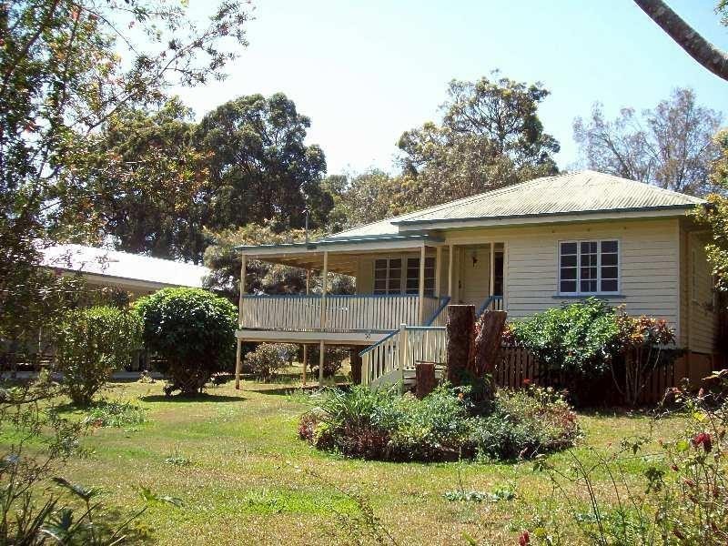 30 Coast Road, Macleay Island QLD 4184