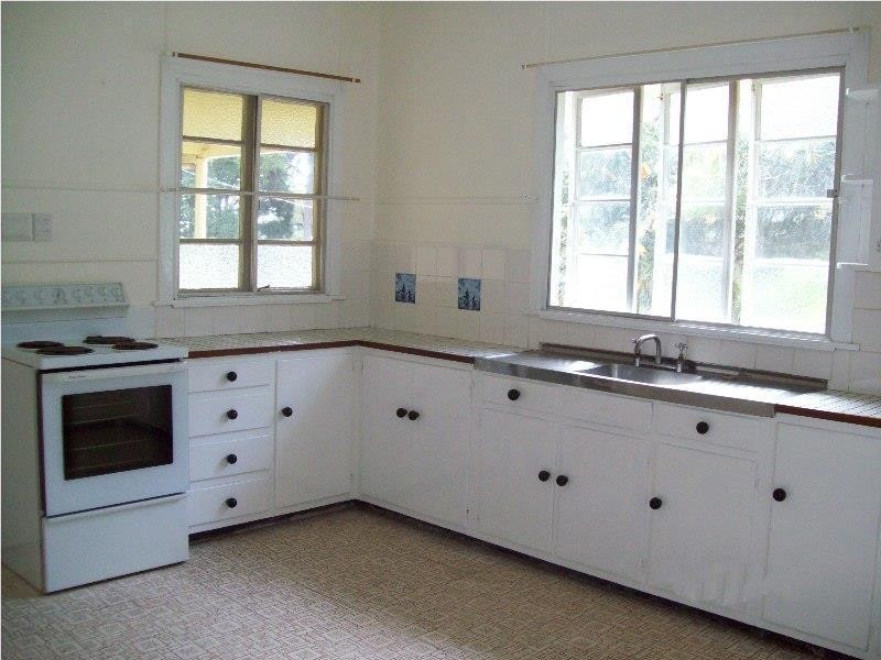 30 Coast Road, Macleay Island QLD 4184