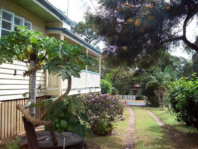 30 Coast Road, Macleay Island QLD 4184