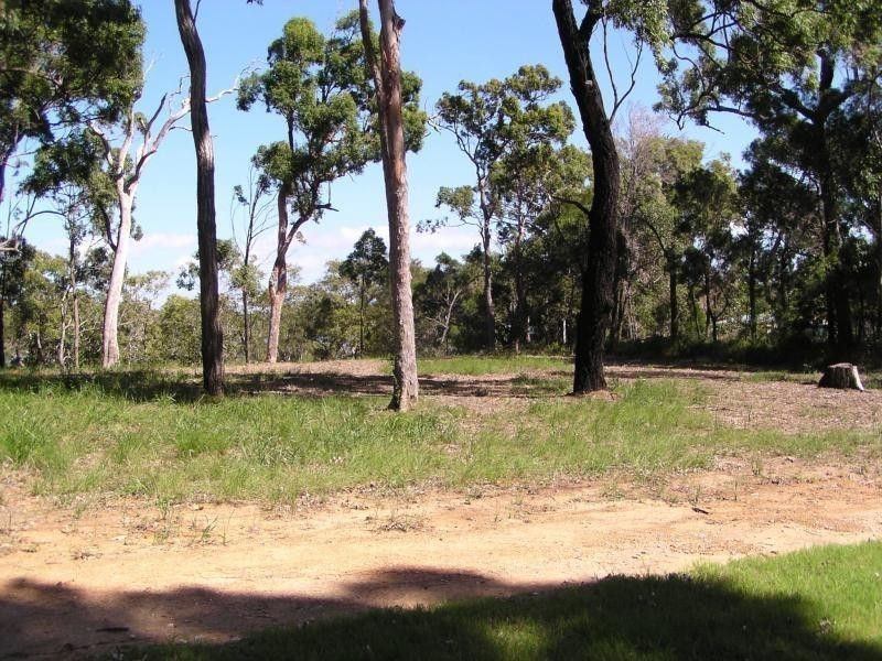 40 Calm Waters Crescent, Macleay Island QLD 4184