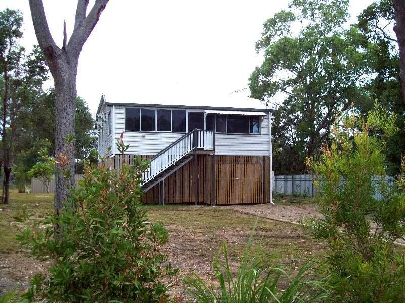 18 Wake Street, Macleay Island QLD 4184
