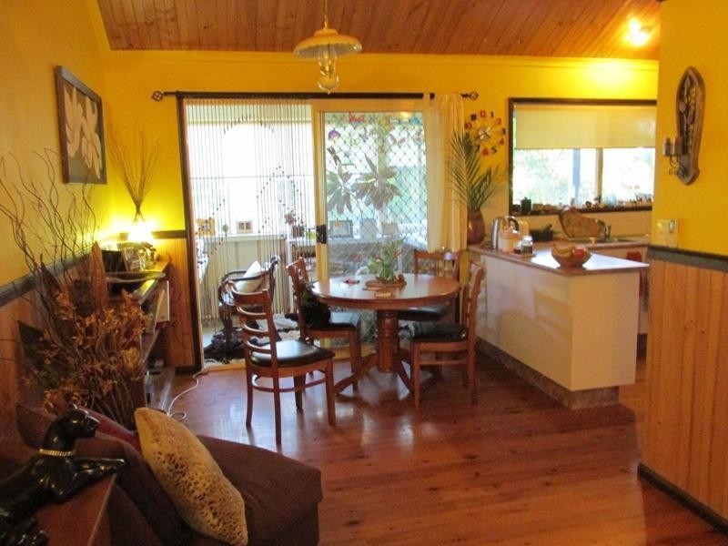 12 Orana Street, Macleay Island QLD 4184