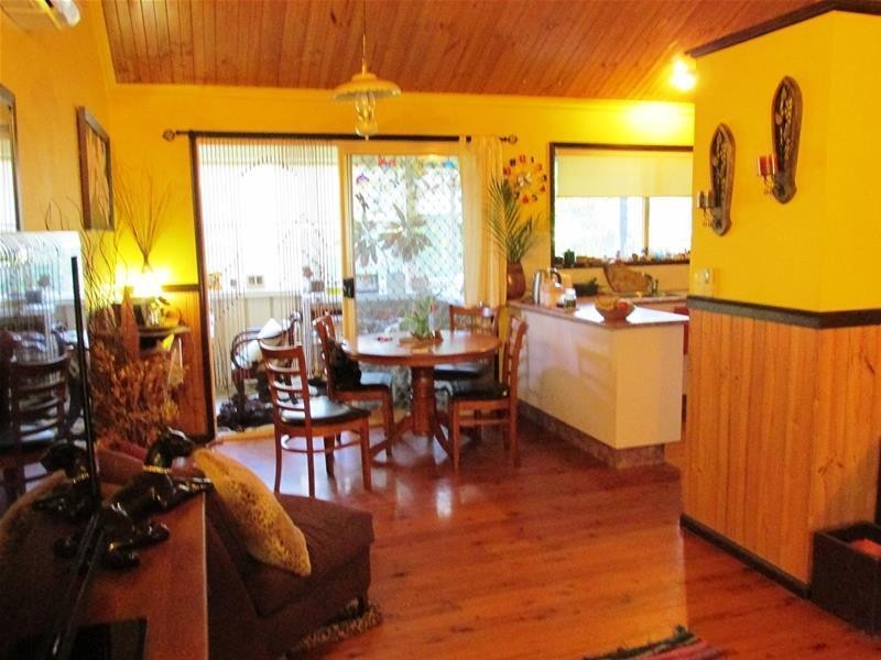 12 Orana Street, Macleay Island QLD 4184