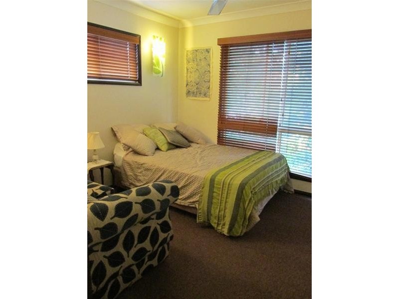 12 Orana Street, Macleay Island QLD 4184