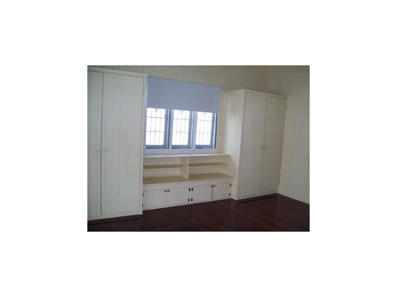 9 Percival Street, Macleay Island QLD 4184