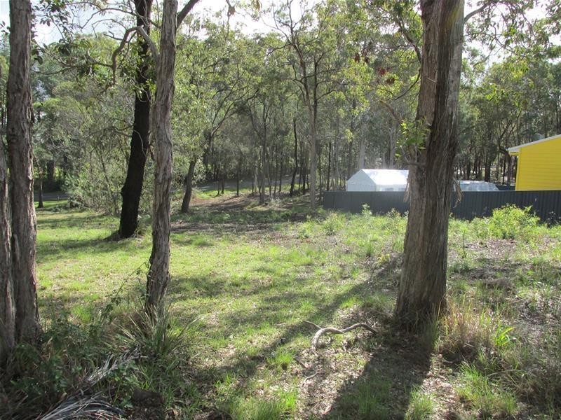 19 Devaney Street, Macleay Island QLD 4184