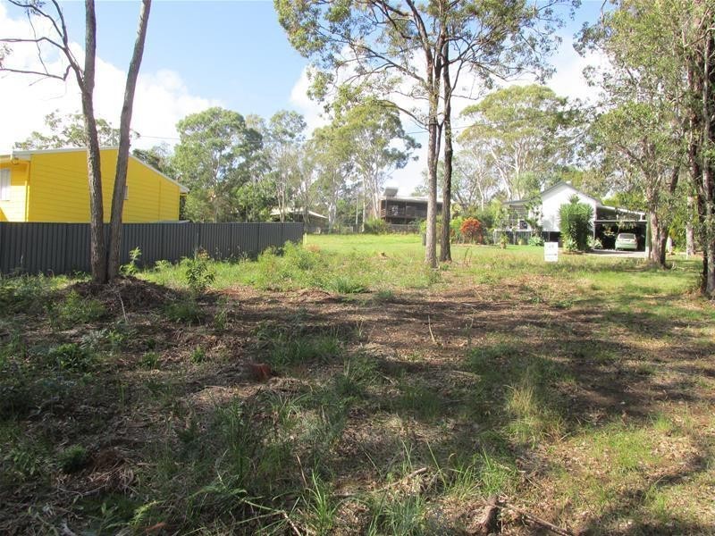 19 Devaney Street, Macleay Island QLD 4184