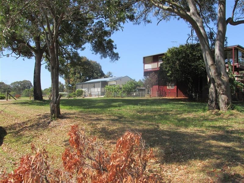 5 Cooee Crescent, Macleay Island QLD 4184