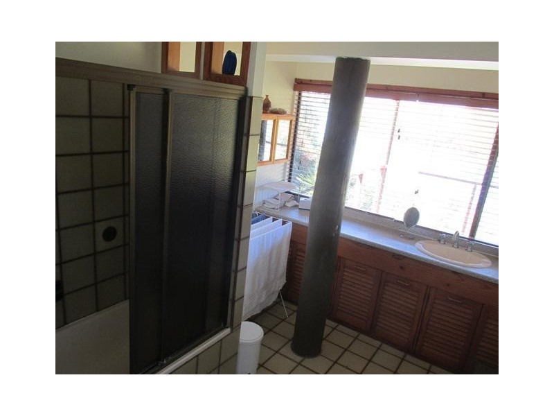 12 Alawa Street, Macleay Island QLD 4184