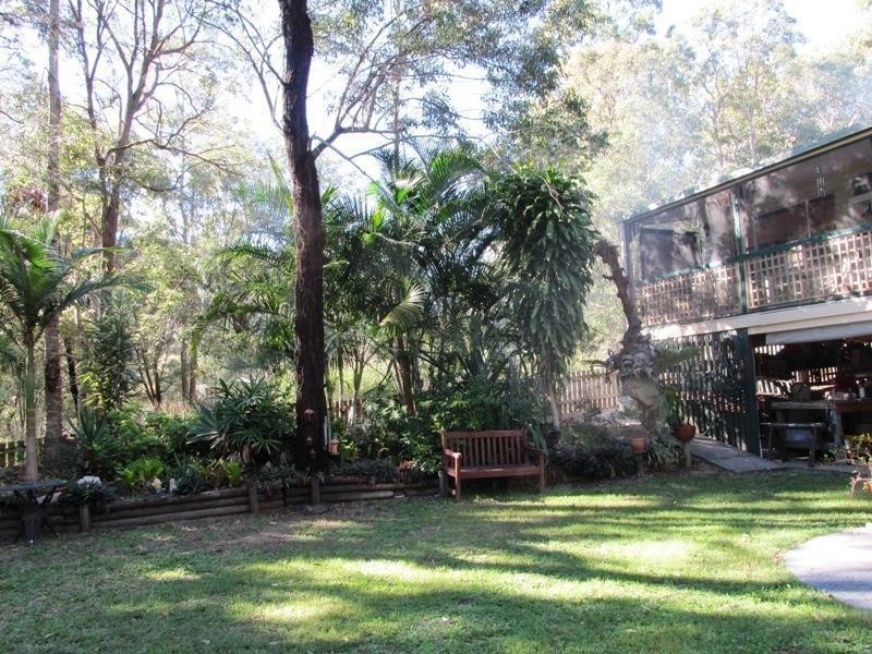 4 Wharf Street, Macleay Island QLD 4184