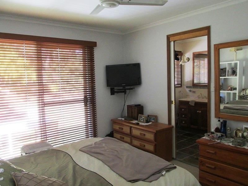 4 Wharf Street, Macleay Island QLD 4184