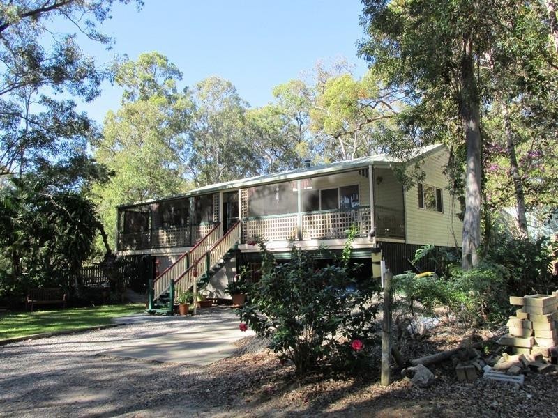 4 Wharf Street, Macleay Island QLD 4184