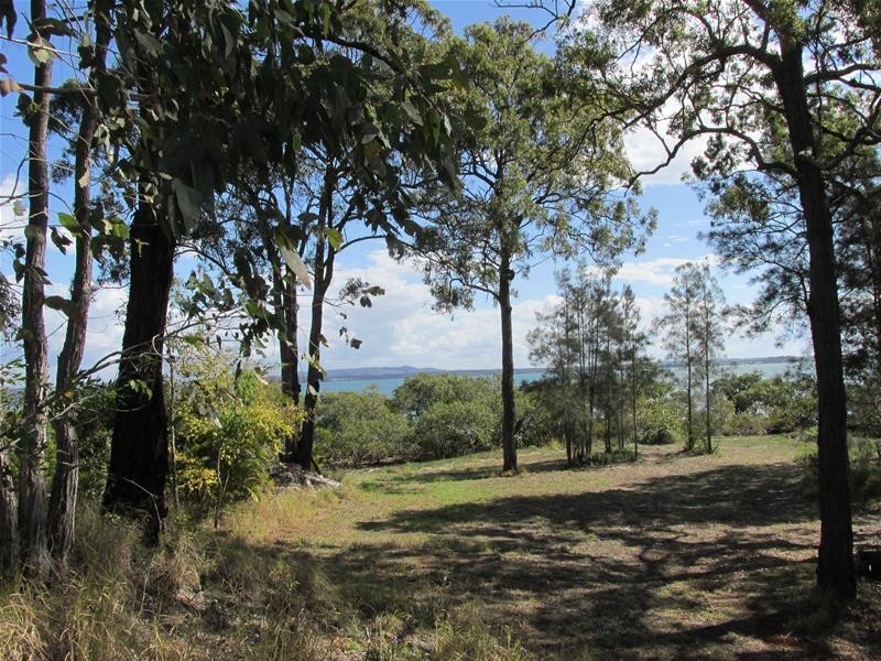 4 Wharf Street, Macleay Island QLD 4184