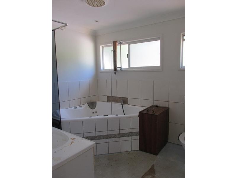 58 Perulpa Drive, Lamb Island QLD 4184