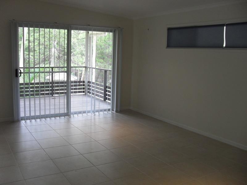 13 Aruma Street, Macleay Island QLD 4184