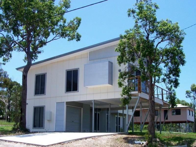 11 Koonwarra Parade, Macleay Island QLD 4184