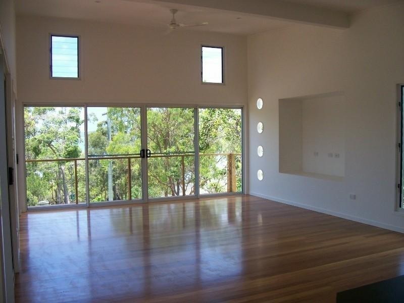 11 Koonwarra Parade, Macleay Island QLD 4184