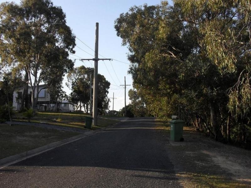 22 Koonwarra Parade, Macleay Island QLD 4184