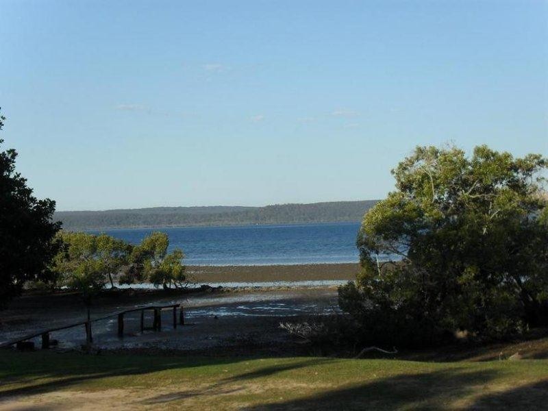 22 Koonwarra Parade, Macleay Island QLD 4184