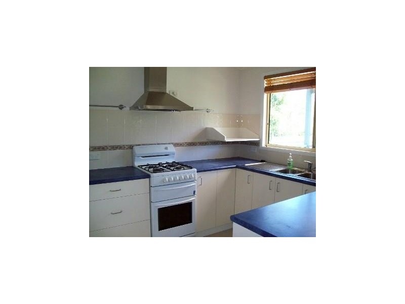 78 Hastings Terrace, Macleay Island QLD 4184