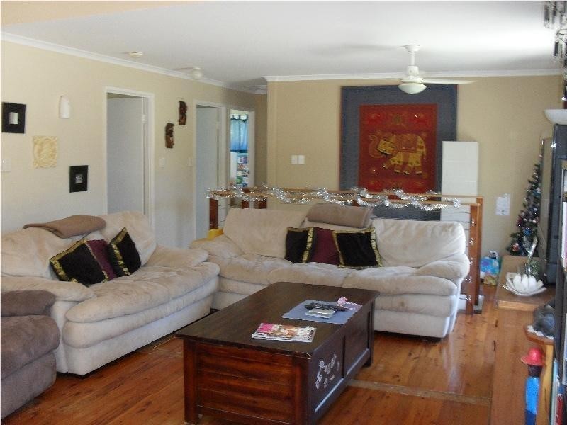 12 Citron Street, Macleay Island QLD 4184