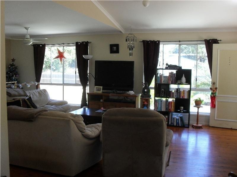 12 Citron Street, Macleay Island QLD 4184