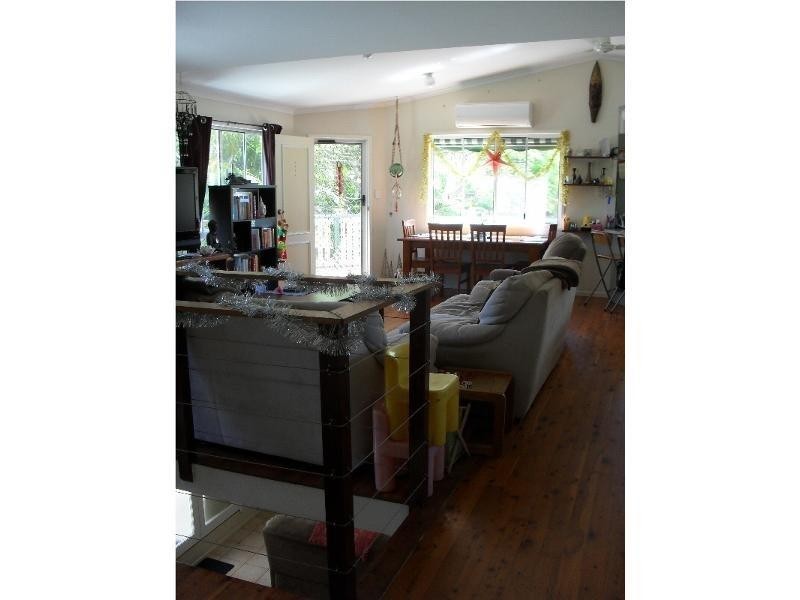 12 Citron Street, Macleay Island QLD 4184