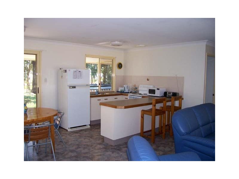 11 Attunga Street, Macleay Island QLD 4184