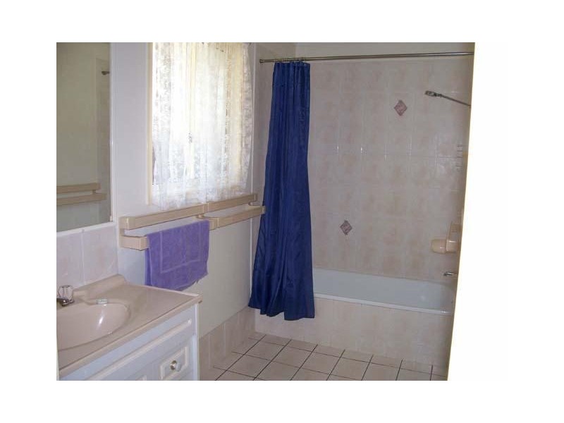 11 Attunga Street, Macleay Island QLD 4184