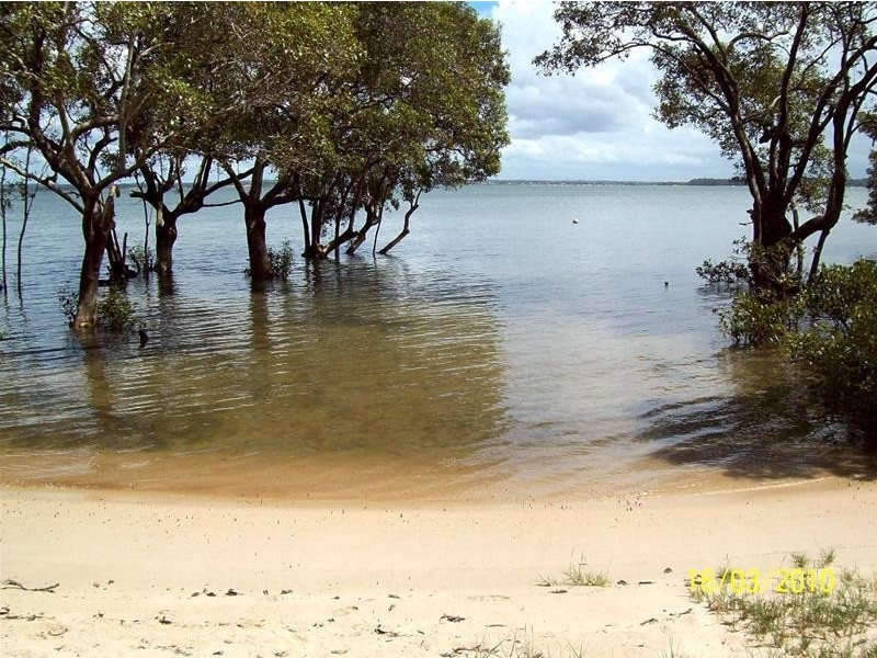 11 Attunga Street, Macleay Island QLD 4184