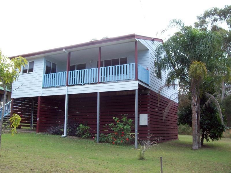 19 Baracoota Street, Macleay Island QLD 4184