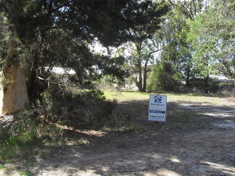 17 Tukkeri Street, Macleay Island QLD 4184