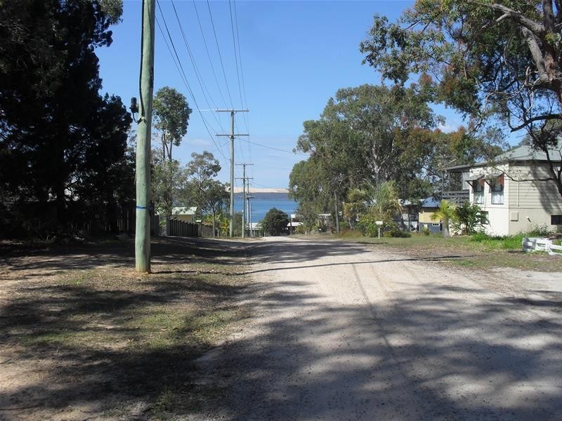 17 Tukkeri Street, Macleay Island QLD 4184