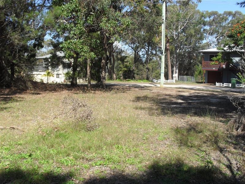 17 Tukkeri Street, Macleay Island QLD 4184