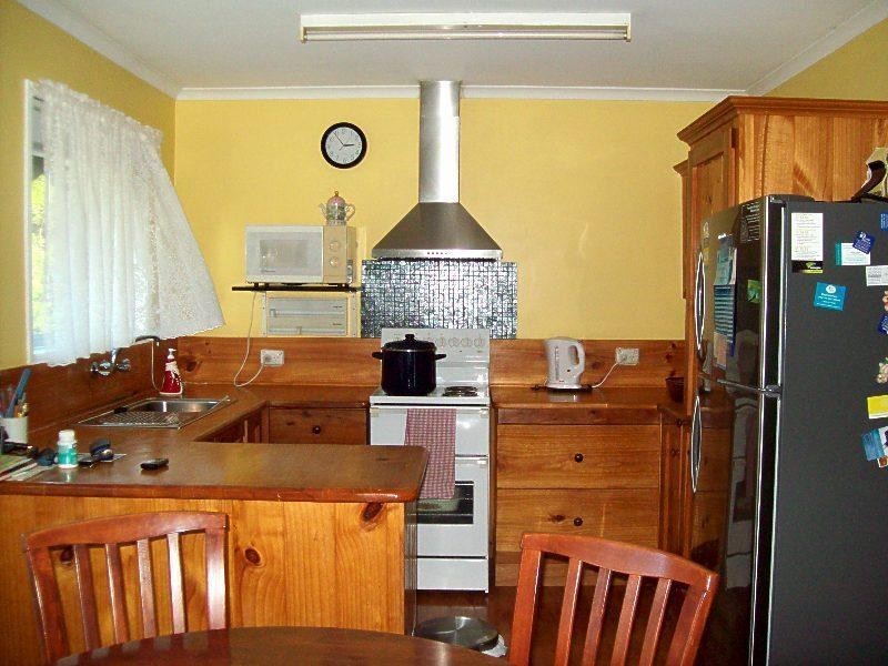 2 Boxwood Avenue, Lamb Island QLD 4184