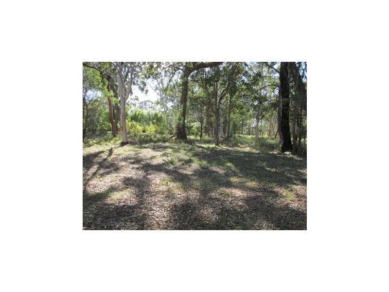 16 Piccaninny Street, Macleay Island QLD 4184