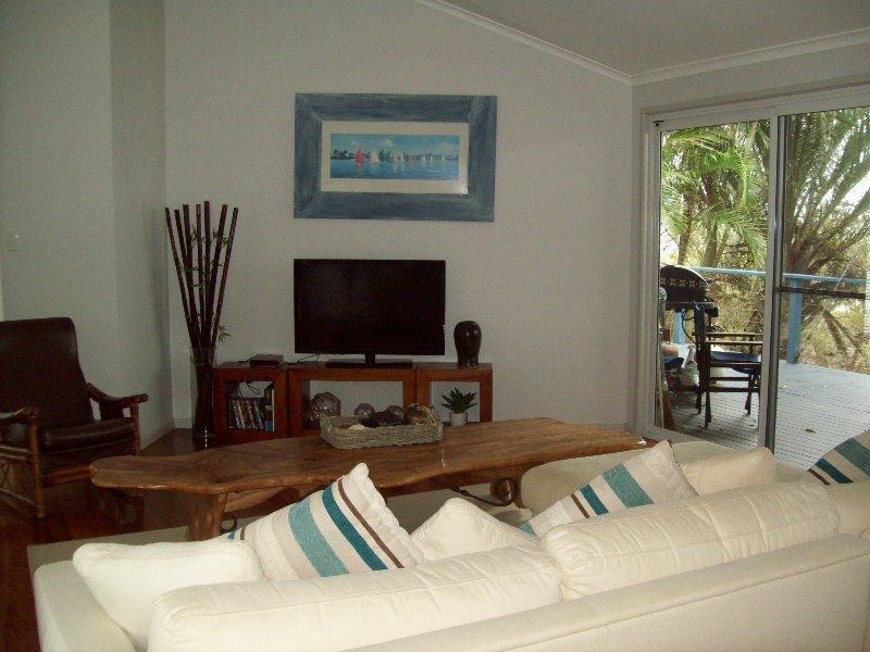 52 Attunga Street, Macleay Island QLD 4184