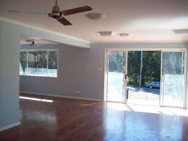 10 Oomool Street, Macleay Island QLD 4184