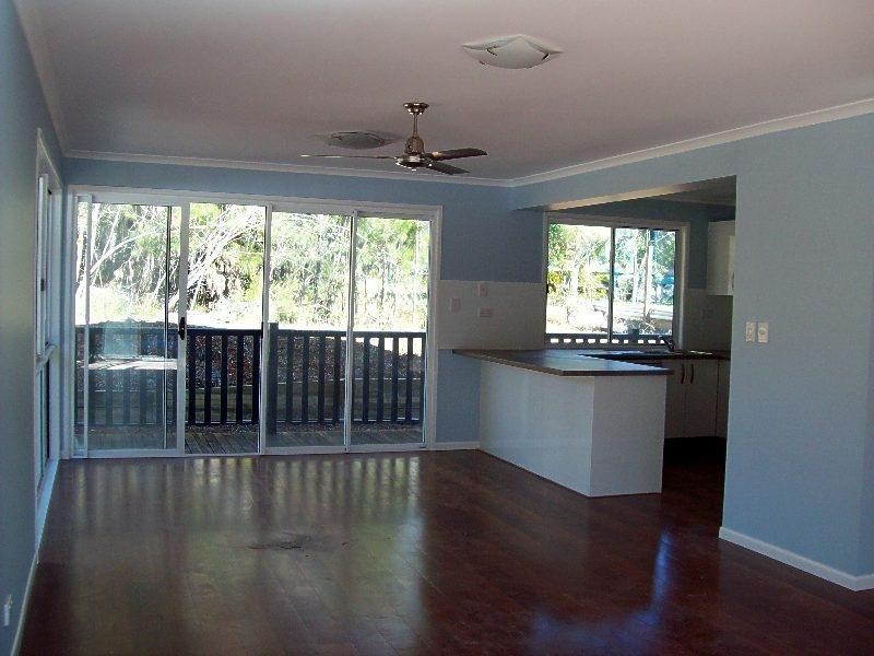 10 Oomool Street, Macleay Island QLD 4184