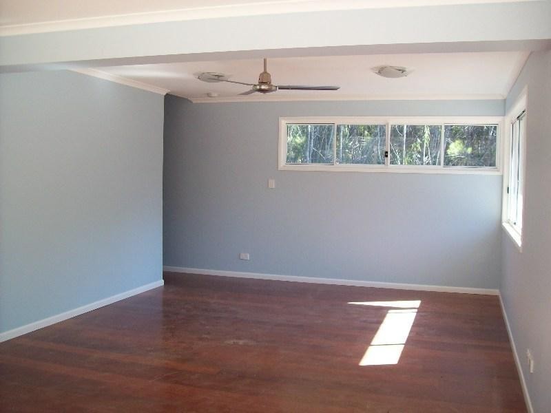 10 Oomool Street, Macleay Island QLD 4184