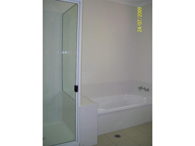 30 Coondooroopa Drive, Macleay Island QLD 4184