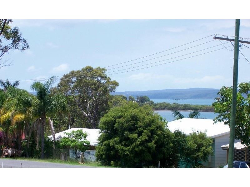 11 Koonwarra Parade, Macleay Island QLD 4184