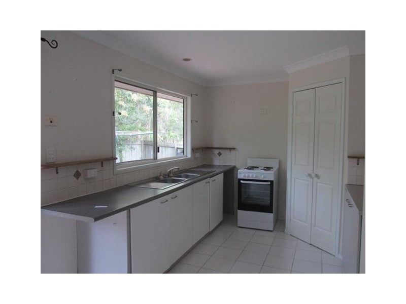 10 Scotts Road, Macleay Island QLD 4184