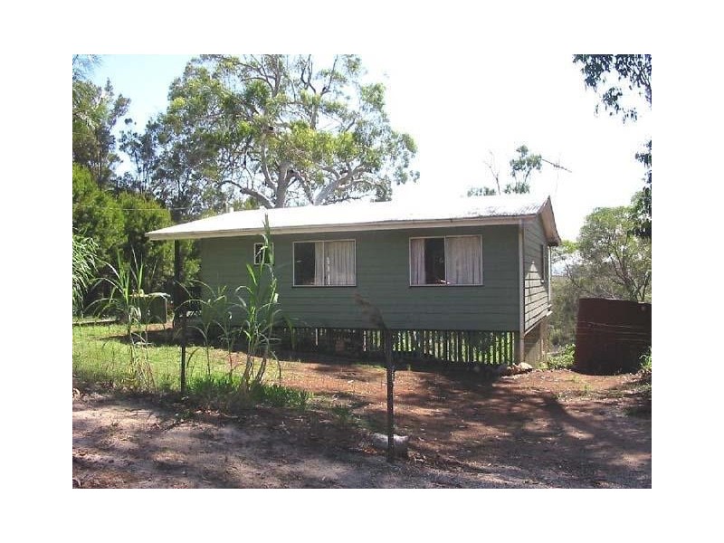 12 Timothy Street, Macleay Island QLD 4184