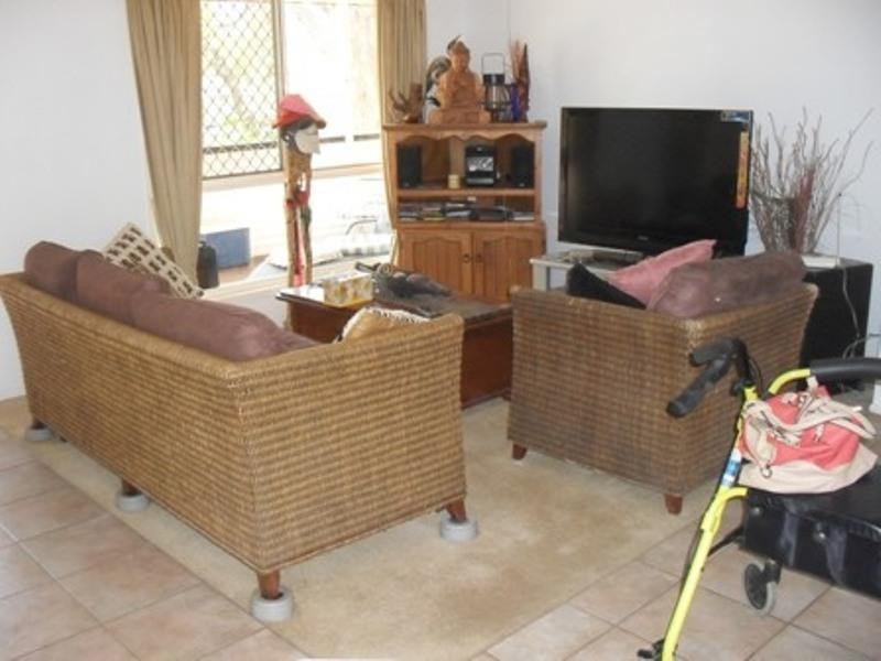 2 Parakeet Street, Macleay Island QLD 4184