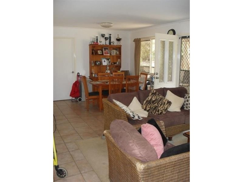 2 Parakeet Street, Macleay Island QLD 4184